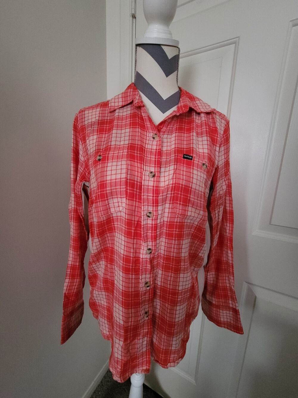 Hurley Wilson Casual Long Sleeve Shirt Plaid Flannel Womens Size S Ex-boyfriend